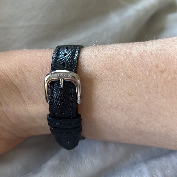 COACH WATCH SILVER BLACK LEATHER CRYSTALS - Picture 5 of 8